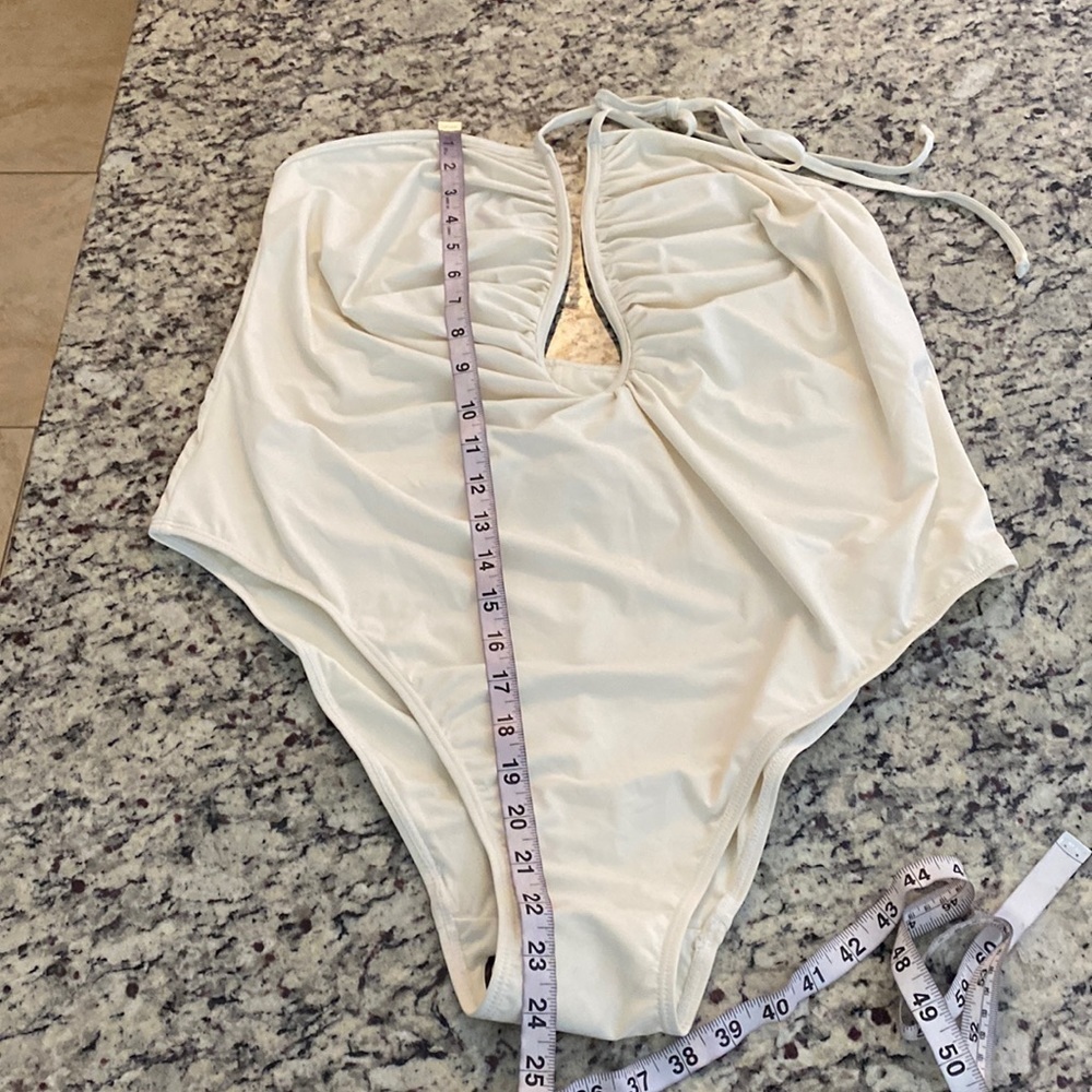 NWOT Good American Leilani Ivory Halter One Piece Swimsuit 7 4X - Picture 15 of 16
